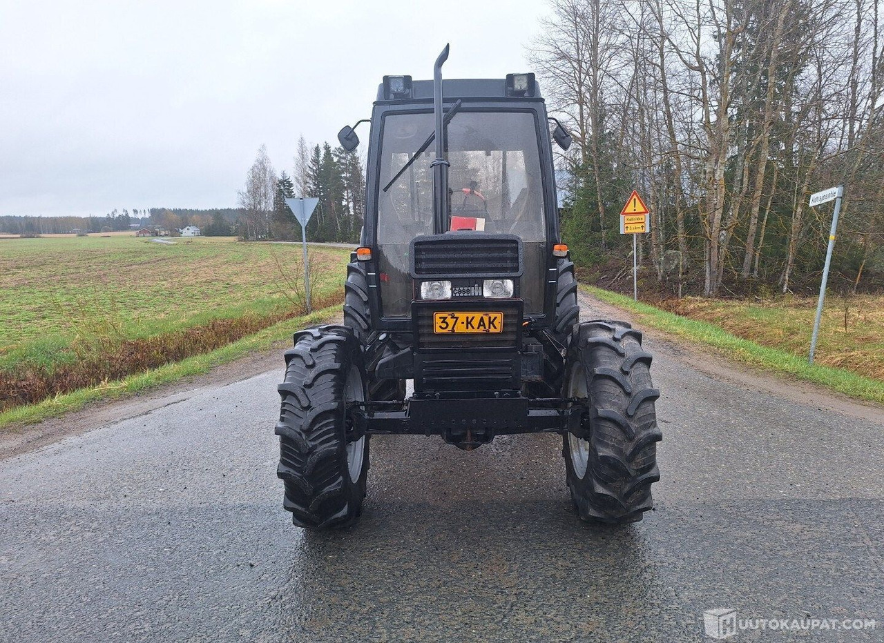 Case IH 885XL, 1988, 4.4 l, Diesel, 7 900 h Traktori, Akaa - Poľnohospodárske stroje: obrázok 2 Case IH 885XL, 1988, 4.4 l, Diesel, 7 900 h Traktori, Akaa - Poľnohospodárske stroje: obrázok 2