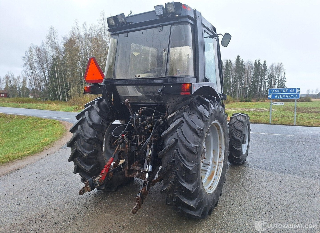 Case IH 885XL, 1988, 4.4 l, Diesel, 7 900 h Traktori, Akaa - Poľnohospodárske stroje: obrázok 5 Case IH 885XL, 1988, 4.4 l, Diesel, 7 900 h Traktori, Akaa - Poľnohospodárske stroje: obrázok 5