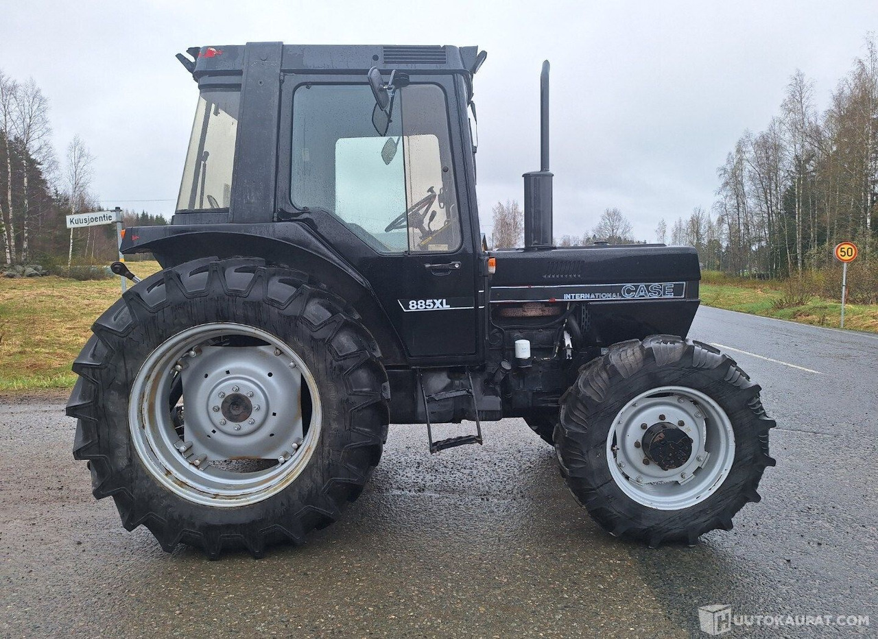 Case IH 885XL, 1988, 4.4 l, Diesel, 7 900 h Traktori, Akaa - Poľnohospodárske stroje: obrázok 4 Case IH 885XL, 1988, 4.4 l, Diesel, 7 900 h Traktori, Akaa - Poľnohospodárske stroje: obrázok 4