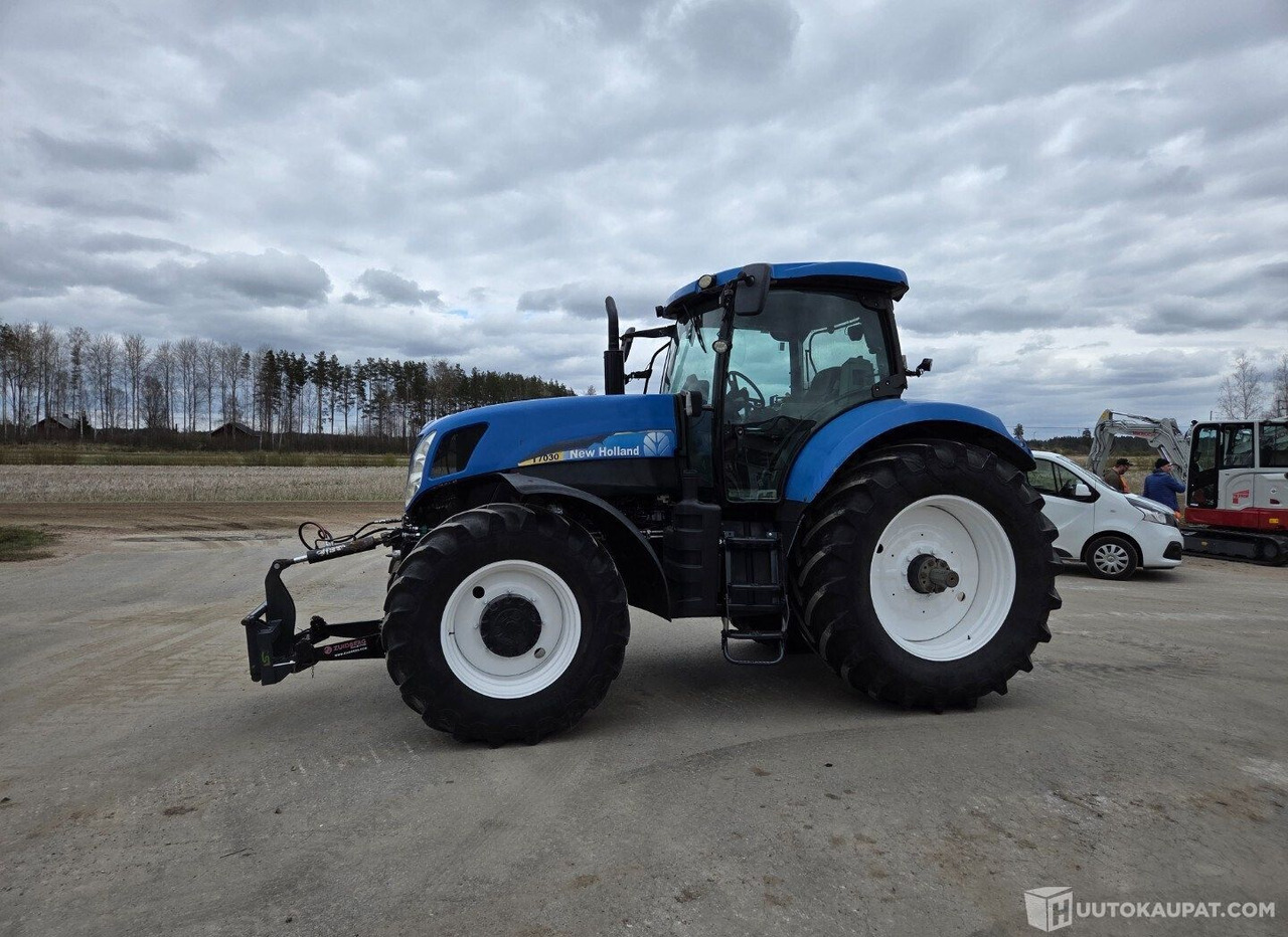 New Holland T7030 PC, 2007, 6.8 l, Diesel, 10 350 h Traktori, Honkajoki - Poľnohospodárske stroje: obrázok 2 New Holland T7030 PC, 2007, 6.8 l, Diesel, 10 350 h Traktori, Honkajoki - Poľnohospodárske stroje: obrázok 2