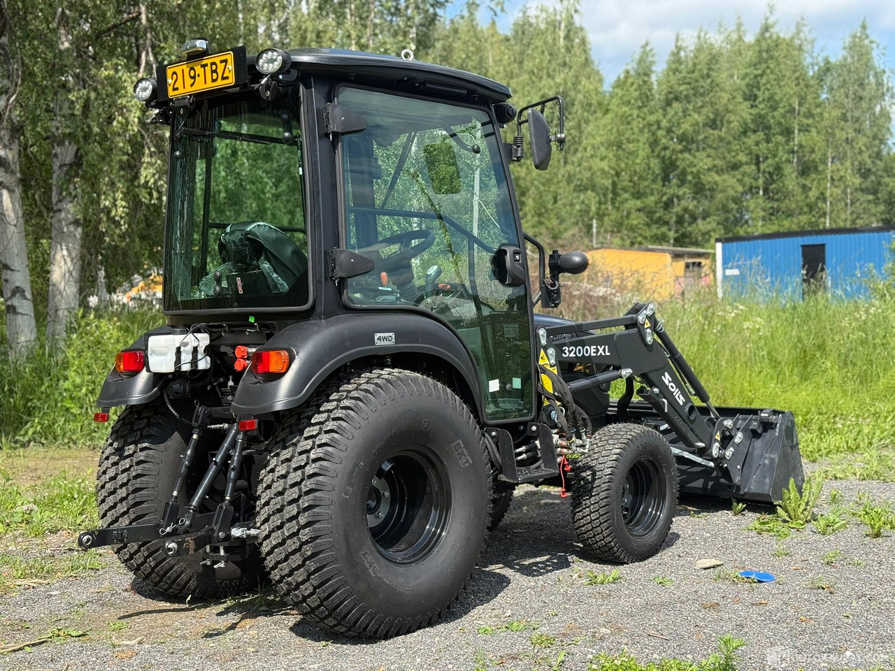 Solis 26 HST ohjaamolla ja etukuormaajalla, 2024, alvillinen, lähes ajamaton, Jyväskylä - Poľnohospodárske stroje: obrázok 4 Solis 26 HST ohjaamolla ja etukuormaajalla, 2024, alvillinen, lähes ajamaton, Jyväskylä - Poľnohospodárske stroje: obrázok 4