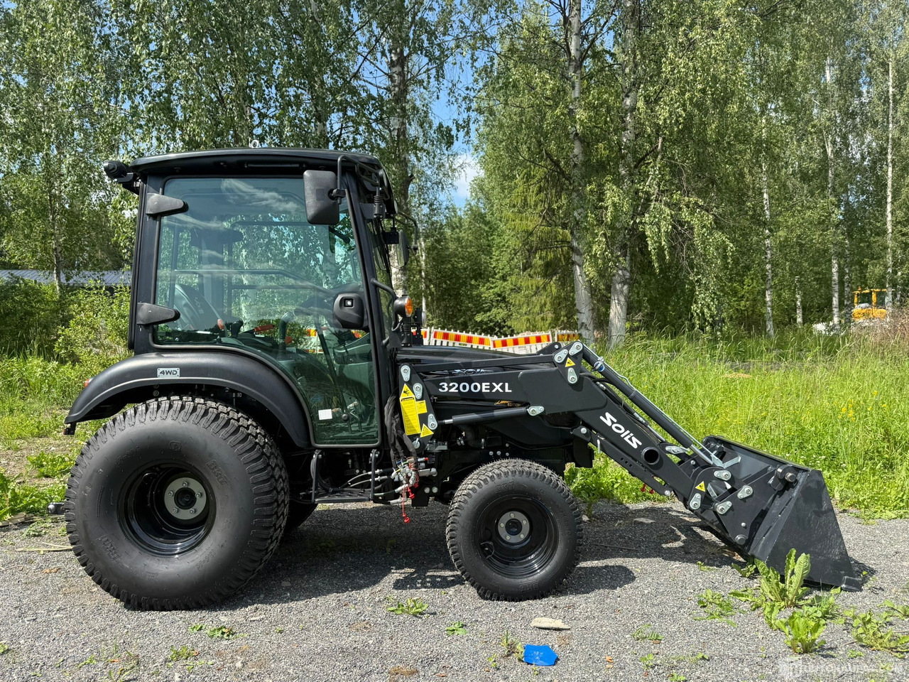 Solis 26 HST ohjaamolla ja etukuormaajalla, 2024, alvillinen, lähes ajamaton, Jyväskylä - Poľnohospodárske stroje: obrázok 5 Solis 26 HST ohjaamolla ja etukuormaajalla, 2024, alvillinen, lähes ajamaton, Jyväskylä - Poľnohospodárske stroje: obrázok 5