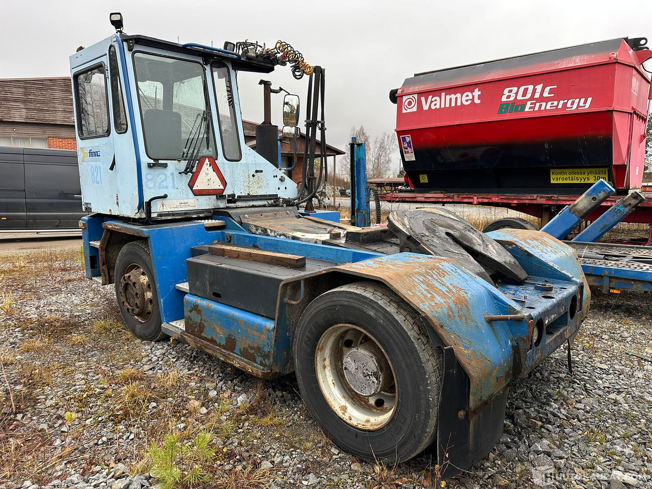 Sisu 4X4 Vetomestari terminaalitraktori, Kurikka - Terminálový ťahač: obrázok 2 Sisu 4X4 Vetomestari terminaalitraktori, Kurikka - Terminálový ťahač: obrázok 2