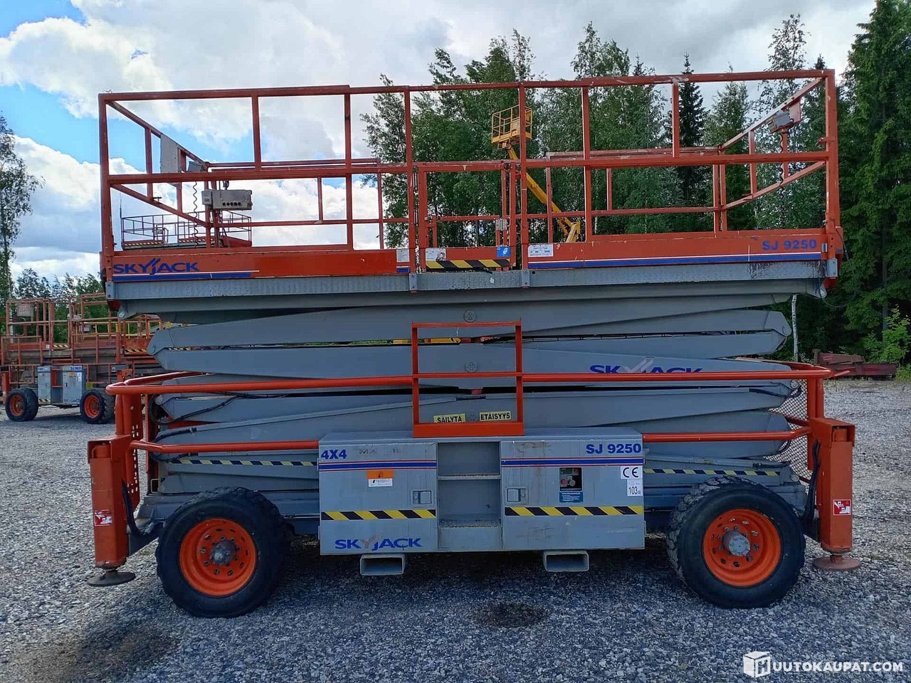 Skyjack SJ 9250 4x4 scissor lift, Inspected!, 2008, Hollola - Samohybná plošiny: obrázok 3 Skyjack SJ 9250 4x4 scissor lift, Inspected!, 2008, Hollola - Samohybná plošiny: obrázok 3