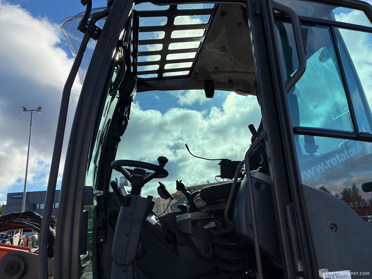 Stavebné stroje Hitachi ZX 95W-7, 2023 Pyörä alustainen kaivinkone, Pirkkala: obrázok 7