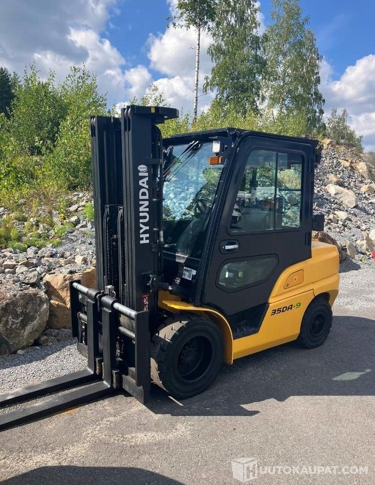 Hyundai 35DA-9, 2019, 9 000 h Dieseltrukki, Lempäälä - Stavebné stroje: obrázok 1 Hyundai 35DA-9, 2019, 9 000 h Dieseltrukki, Lempäälä - Stavebné stroje: obrázok 1
