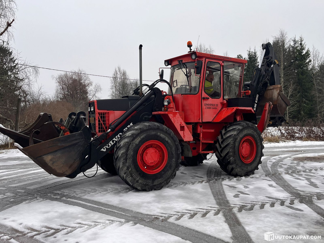 Volvo BM 6300, traktorikaivuri pyörittäjällä ja runsailla lisävarusteilla, 1987, Marttila - Rýpadlo-nakladač: obrázok 1 Volvo BM 6300, traktorikaivuri pyörittäjällä ja runsailla lisävarusteilla, 1987, Marttila - Rýpadlo-nakladač: obrázok 1