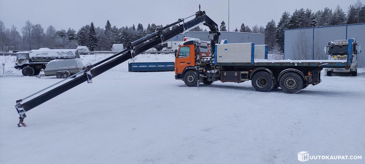 Volvo FM7, 1999, Kajaani - Valníkový/ Plošinový nákladný automobil, Auto s hydraulickou rukou: obrázok 1 Volvo FM7, 1999, Kajaani - Valníkový/ Plošinový nákladný automobil, Auto s hydraulickou rukou: obrázok 1