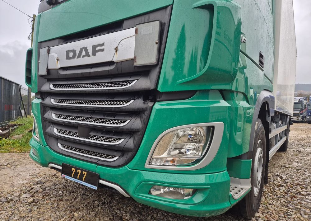 DAF XF ORYGINALNY PRZEBIEG z Niemiec / TANDEM ZESTAW PRZEJAZDOWY Z WINDĄ - Skříňový nákladní auto: obrázok 5 DAF XF ORYGINALNY PRZEBIEG z Niemiec / TANDEM ZESTAW PRZEJAZDOWY Z WINDĄ - Skříňový nákladní auto: obrázok 5