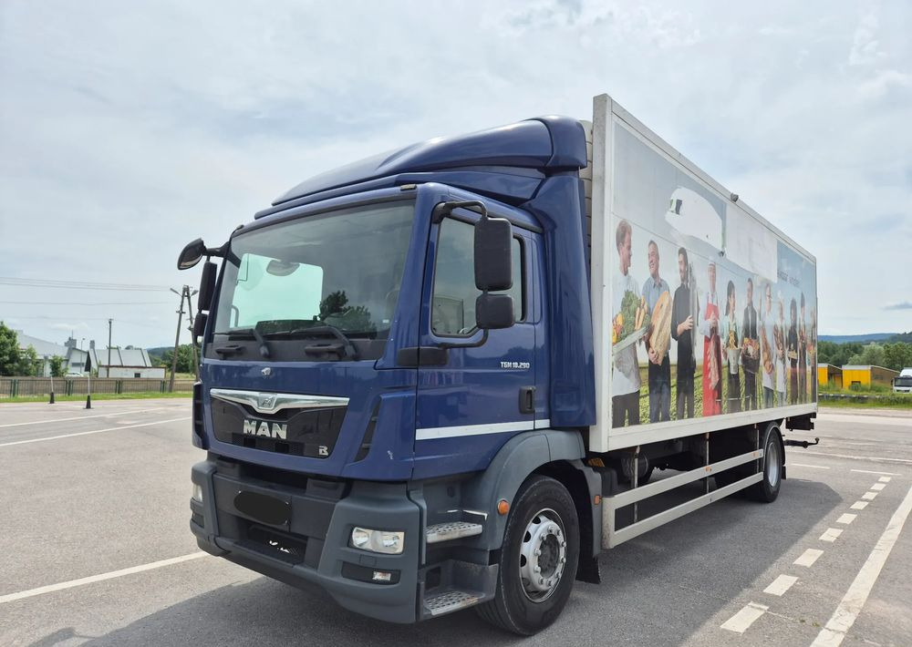 MAN TGM 18.290 18.250 Carrier 1950 D/E z Holandii / TOP STAN / 7.5m / 18 palet / winda + drzwi boczne / OKAZJA - Chladirenské nákladné vozidlo: obrázok 2 MAN TGM 18.290 18.250 Carrier 1950 D/E z Holandii / TOP STAN / 7.5m / 18 palet / winda + drzwi boczne / OKAZJA - Chladirenské nákladné vozidlo: obrázok 2