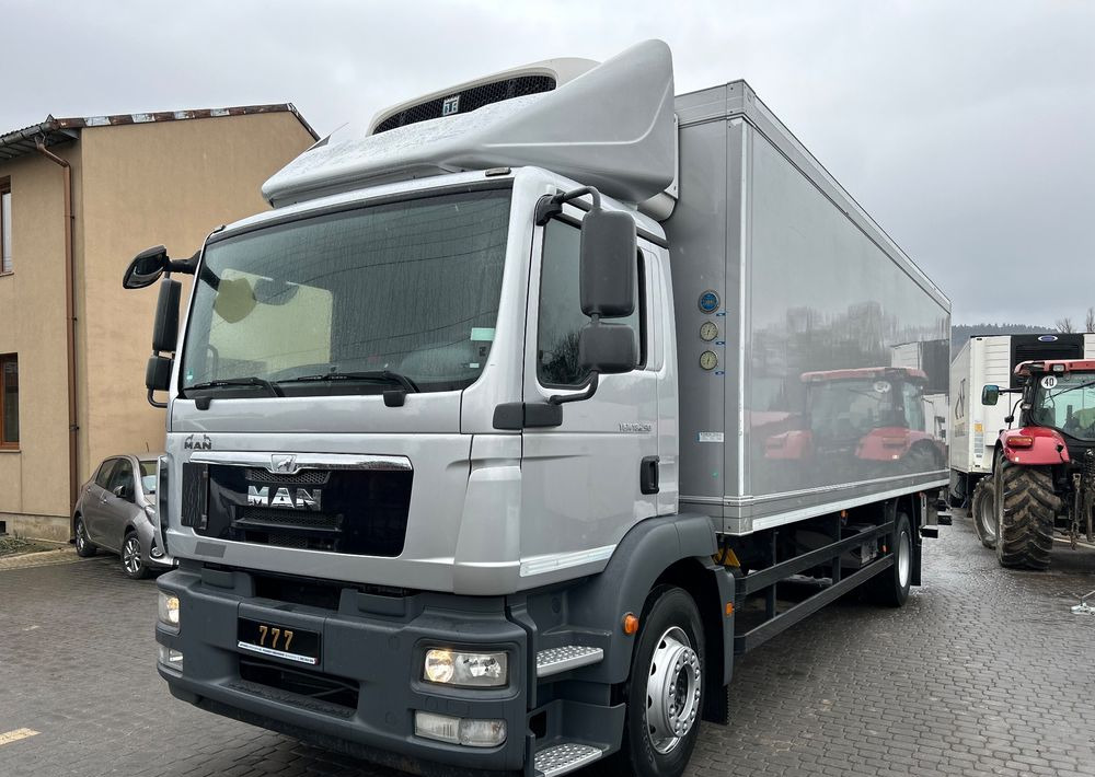 MAN TGM 18.290 TK 1200 R Spectrum THERMO King z Niemiec 8m / 20 palet / winda Klima / OKAZJA - Chladirenské nákladné vozidlo: obrázok 1 MAN TGM 18.290 TK 1200 R Spectrum THERMO King z Niemiec 8m / 20 palet / winda Klima / OKAZJA - Chladirenské nákladné vozidlo: obrázok 1