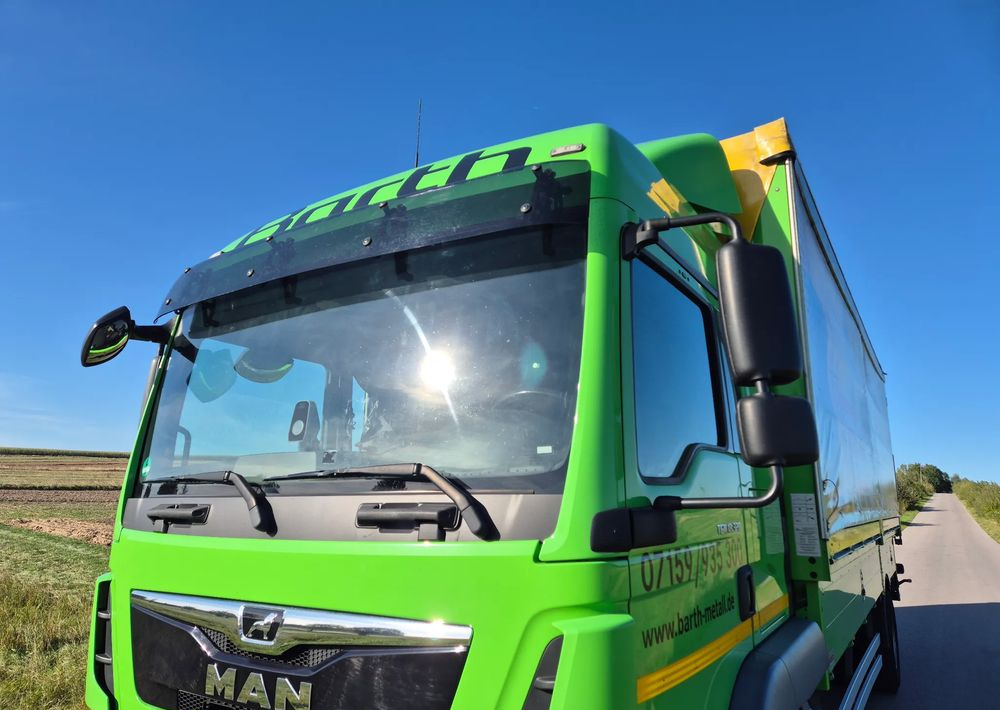 MAN Tgm 18.320 FULL SERWIS UNIKAT TOP ORYGINALNY PRZEBIEG z Niemiec AUTOMAT WINDA ACC Pirelli klima postojowa 18.250 18.290 15.250 15.290 15.320 - Plachtové nákladné vozidlo: obrázok 4 MAN Tgm 18.320 FULL SERWIS UNIKAT TOP ORYGINALNY PRZEBIEG z Niemiec AUTOMAT WINDA ACC Pirelli klima postojowa 18.250 18.290 15.250 15.290 15.320 - Plachtové nákladné vozidlo: obrázok 4