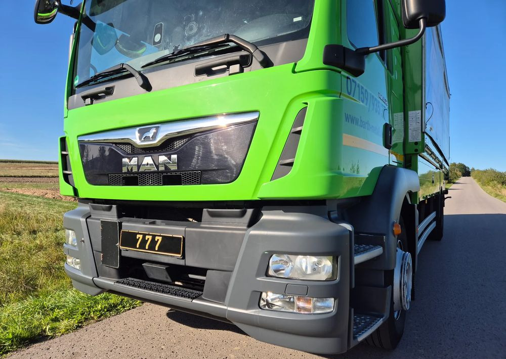 MAN Tgm 18.320 FULL SERWIS UNIKAT TOP ORYGINALNY PRZEBIEG z Niemiec AUTOMAT WINDA ACC Pirelli klima postojowa 18.250 18.290 15.250 15.290 15.320 - Plachtové nákladné vozidlo: obrázok 3 MAN Tgm 18.320 FULL SERWIS UNIKAT TOP ORYGINALNY PRZEBIEG z Niemiec AUTOMAT WINDA ACC Pirelli klima postojowa 18.250 18.290 15.250 15.290 15.320 - Plachtové nákladné vozidlo: obrázok 3