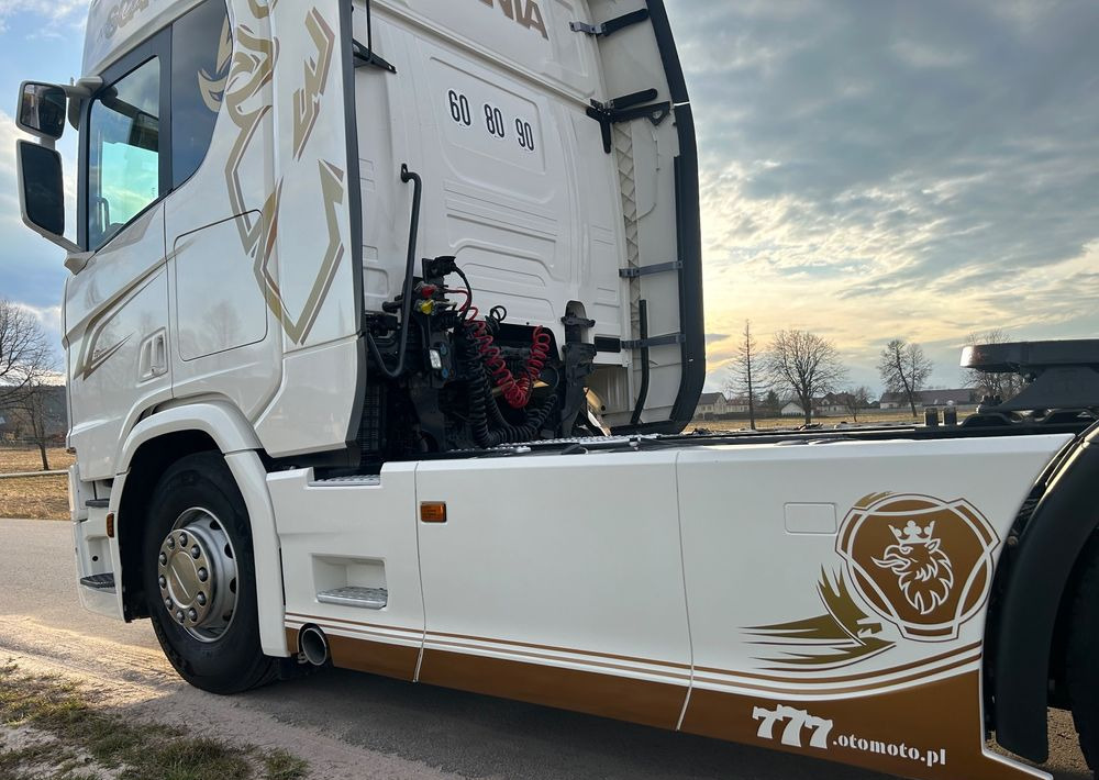 Scania R500 FULL AIR 2019 10x poduszki KLIMA POSTOJOWA / RETARDER / FULL SPOJLER / TOP STAN / od jedynego właściciela ! HYDRAULIKA spod beczki spożywczej ! / do wywrotu ruchomej podłogi beczki TOP TOP - Ťahač: obrázok 5 Scania R500 FULL AIR 2019 10x poduszki KLIMA POSTOJOWA / RETARDER / FULL SPOJLER / TOP STAN / od jedynego właściciela ! HYDRAULIKA spod beczki spożywczej ! / do wywrotu ruchomej podłogi beczki TOP TOP - Ťahač: obrázok 5
