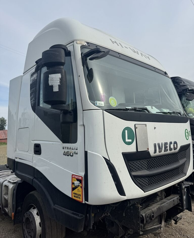 IVECO STRALIS HI-WAY E6 truck - Kabína pre Nákladné auto: obrázok 4 IVECO STRALIS HI-WAY E6 truck - Kabína pre Nákladné auto: obrázok 4