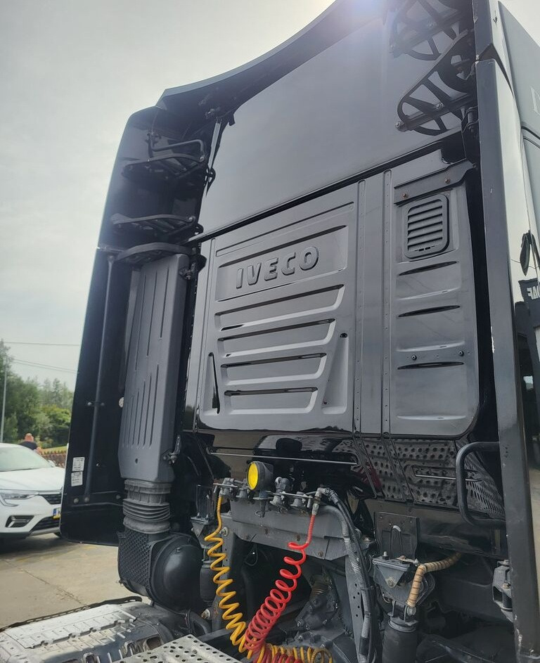 IVECO Stralis Hi-Way EEV 2017r. IVECO Iveco Stralis Hi-Way EEV 2017r. truck - Aerodynamika/ Spojler pre Nákladné auto: obrázok 4 IVECO Stralis Hi-Way EEV 2017r. IVECO Iveco Stralis Hi-Way EEV 2017r. truck - Aerodynamika/ Spojler pre Nákladné auto: obrázok 4