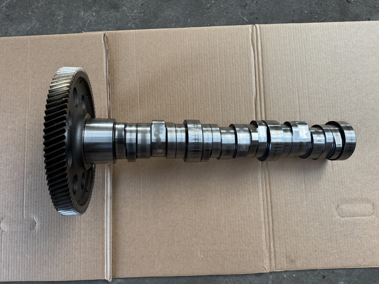 Mercedes Actros MP 2 MP 3 - Vačkový hriadeľ: obrázok 3 Mercedes Actros MP 2 MP 3 - Vačkový hriadeľ: obrázok 3