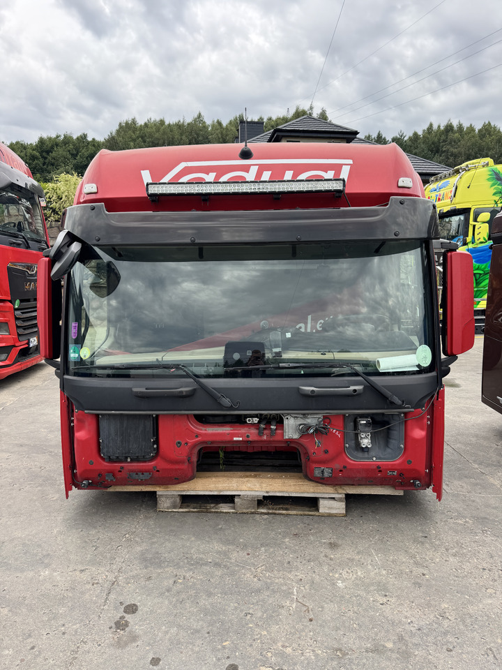 Mercedes-Benz ACTROS MP 4 2018 ROK truck - Kabína pre Nákladné auto: obrázok 1 Mercedes-Benz ACTROS MP 4 2018 ROK truck - Kabína pre Nákladné auto: obrázok 1