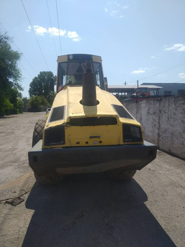BOMAG BW 216 DH-4 - Kompaktor: obrázok 5 BOMAG BW 216 DH-4 - Kompaktor: obrázok 5
