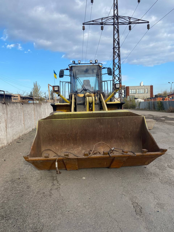 Kolesový nakladač KOMATSU WA380-6: obrázok 9