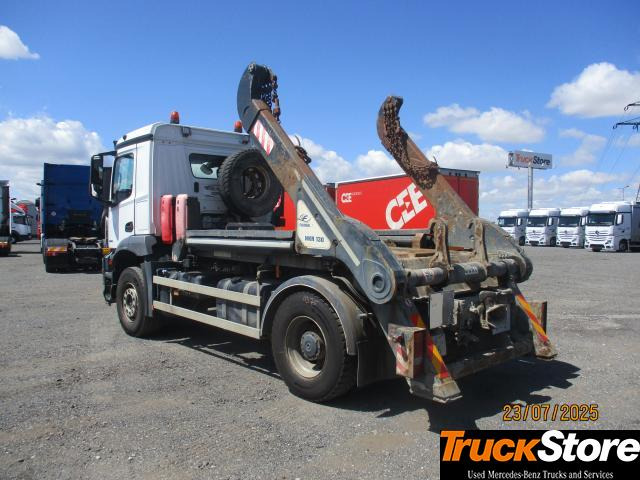 Mercedes-Benz Arocs 1846 LK - Ramenový nosič kontajnerov: obrázok 5 Mercedes-Benz Arocs 1846 LK - Ramenový nosič kontajnerov: obrázok 5
