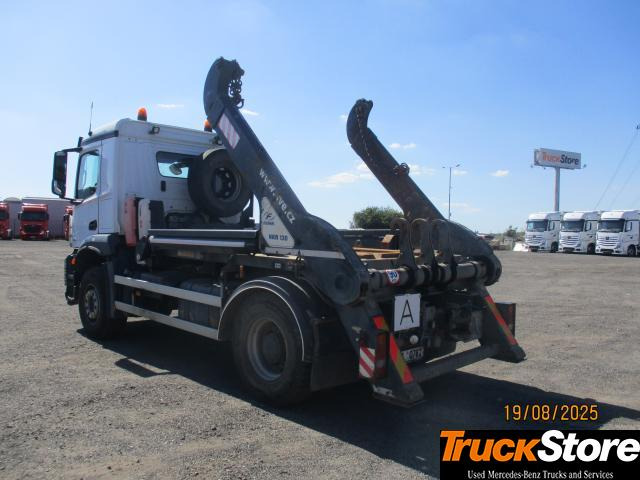 Mercedes-Benz Arocs 1846 LK - Ramenový nosič kontajnerov: obrázok 5 Mercedes-Benz Arocs 1846 LK - Ramenový nosič kontajnerov: obrázok 5