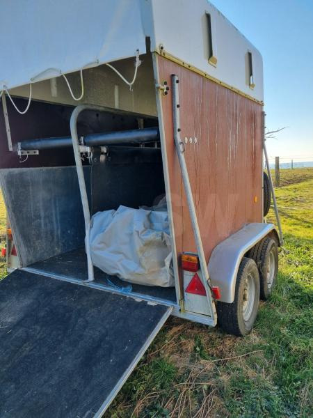 Nc - - Príves na prepravu koní: obrázok 4 Nc - - Príves na prepravu koní: obrázok 4