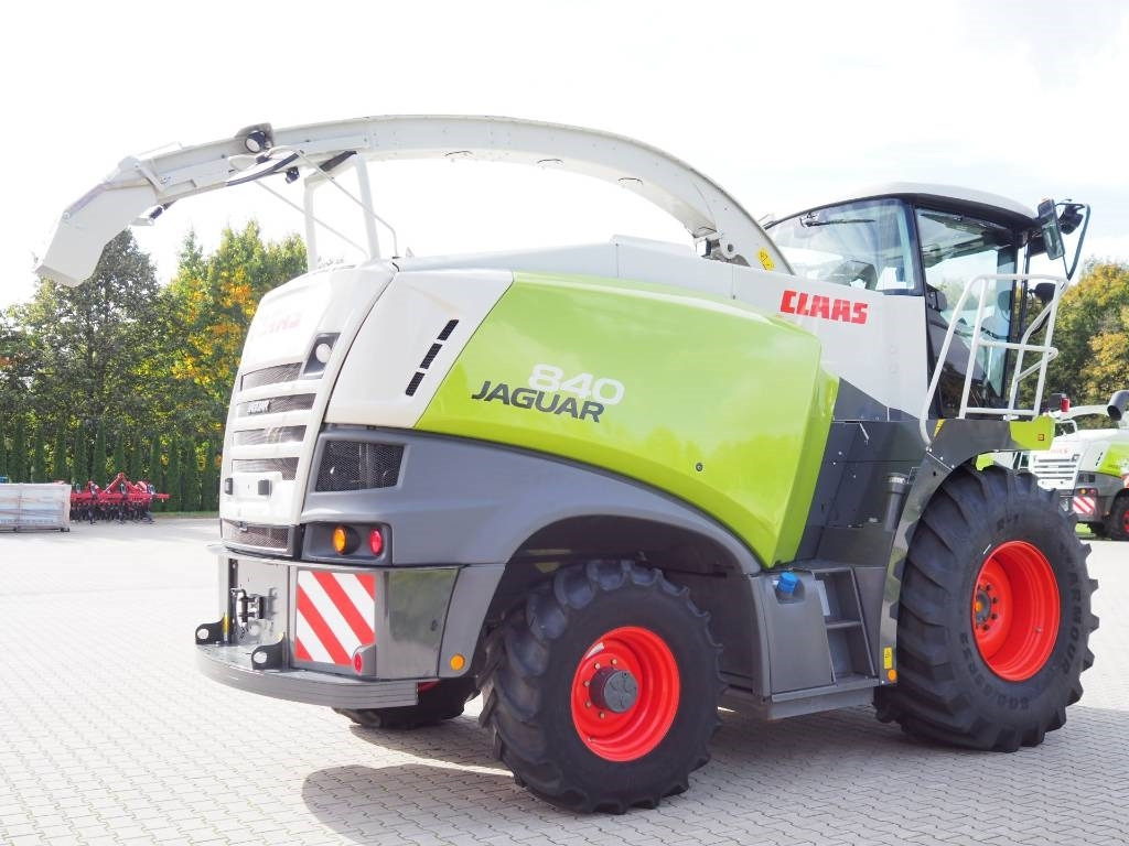 Claas Jaguar 840 4WD  - Samohybná rezačka: obrázok 3 Claas Jaguar 840 4WD  - Samohybná rezačka: obrázok 3