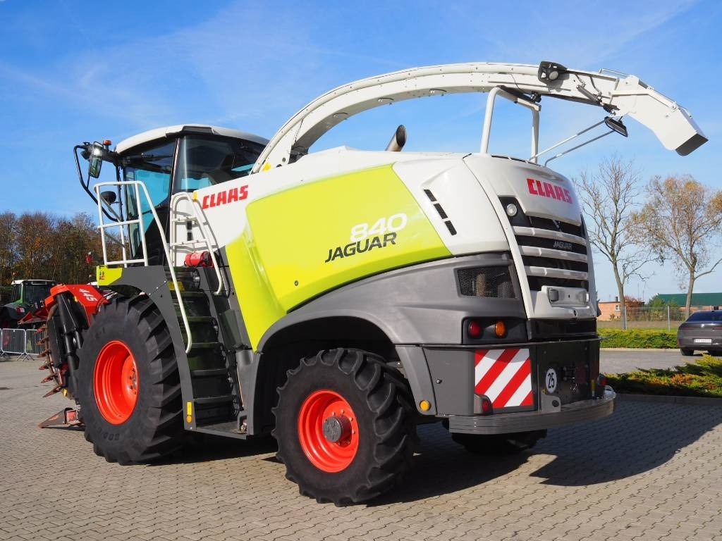 Claas Jaguar 840 4x4 + Kemper 445  - Samohybná rezačka: obrázok 2 Claas Jaguar 840 4x4 + Kemper 445  - Samohybná rezačka: obrázok 2