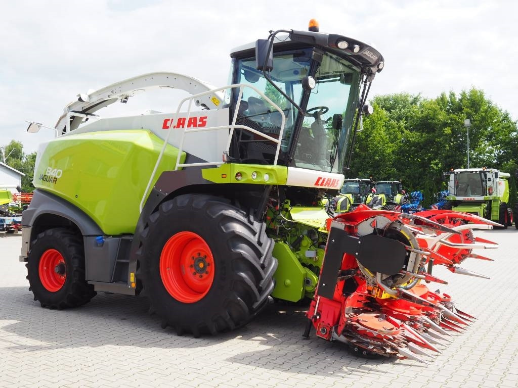 Claas Jaguar 840 + Kemper 345 Plus - Samohybná rezačka: obrázok 4 Claas Jaguar 840 + Kemper 345 Plus - Samohybná rezačka: obrázok 4