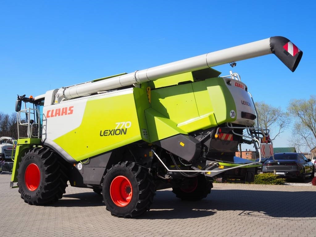Claas Lexion 770 GPS + V1050 - Obilný kombajn: obrázok 2 Claas Lexion 770 GPS + V1050 - Obilný kombajn: obrázok 2
