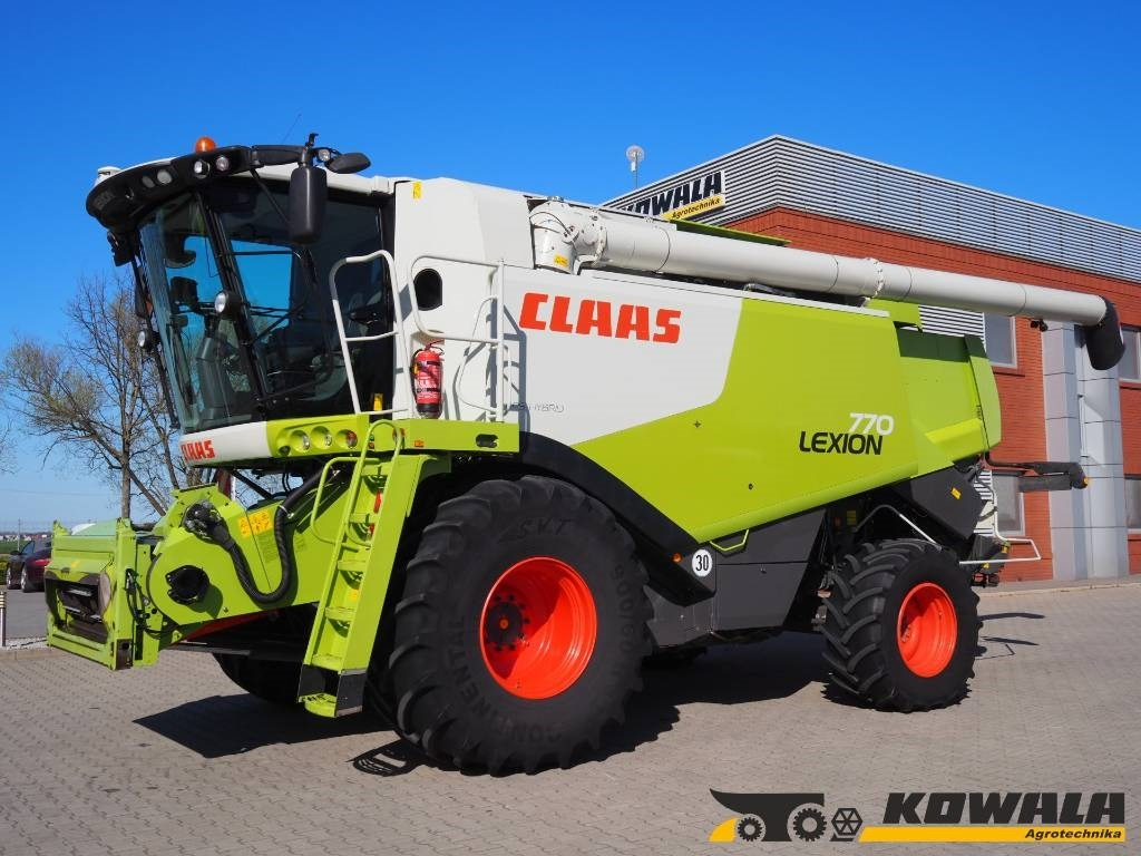 Claas Lexion 770 GPS + V1050 - Obilný kombajn: obrázok 1 Claas Lexion 770 GPS + V1050 - Obilný kombajn: obrázok 1