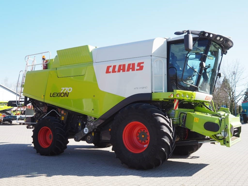 Claas Lexion 770 GPS + V1050 - Obilný kombajn: obrázok 4 Claas Lexion 770 GPS + V1050 - Obilný kombajn: obrázok 4