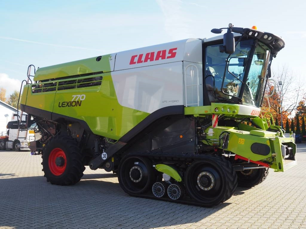 Claas Lexion 770TT 4x4 + V1200 - Obilný kombajn: obrázok 4 Claas Lexion 770TT 4x4 + V1200 - Obilný kombajn: obrázok 4