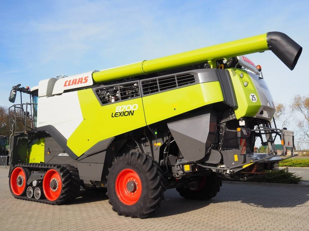 Claas Lexion 8700TT + V1080 2-stage threshing drum drive  - Obilný kombajn: obrázok 2 Claas Lexion 8700TT + V1080 2-stage threshing drum drive  - Obilný kombajn: obrázok 2