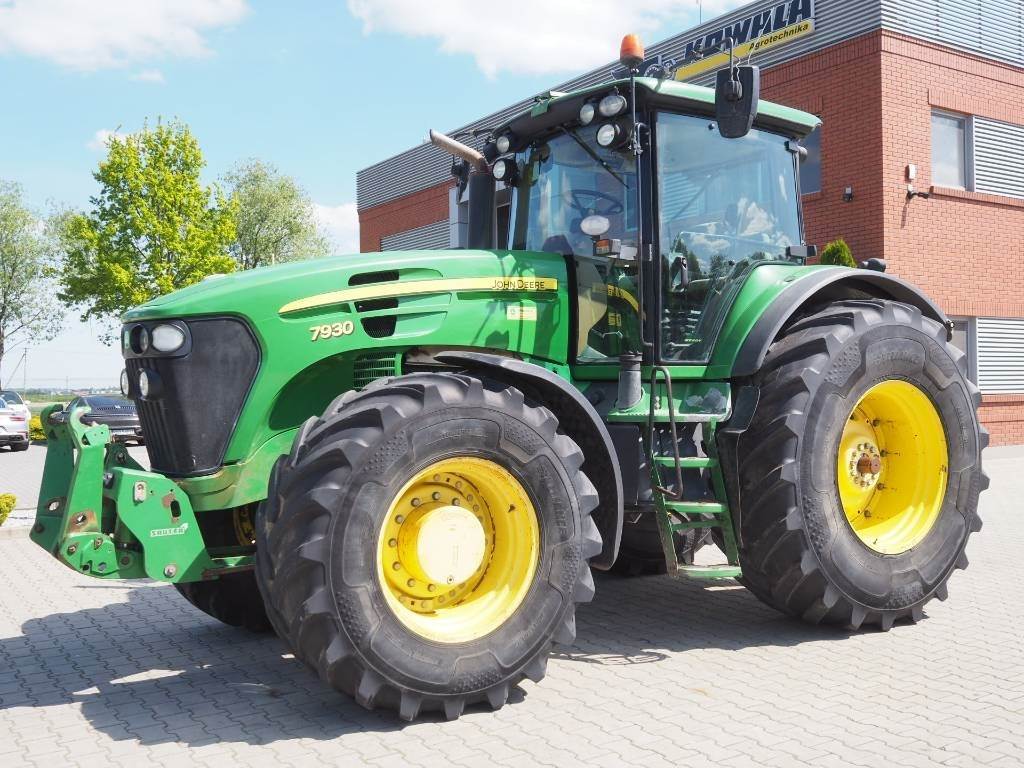 John Deere 7930 - Traktor: obrázok 1 John Deere 7930 - Traktor: obrázok 1