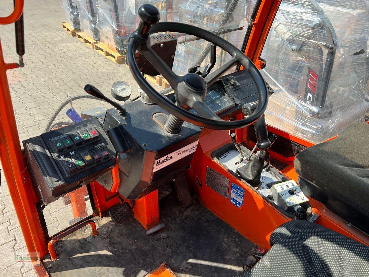 Holder 203 - Traktor: obrázok 5 Holder 203 - Traktor: obrázok 5