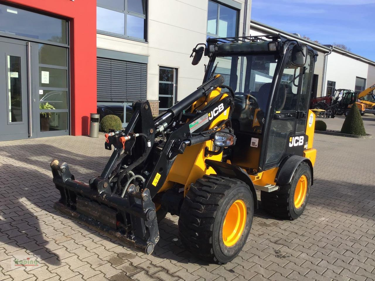 JCB 403 PLUS - Kĺbový nakladač: obrázok 2 JCB 403 PLUS - Kĺbový nakladač: obrázok 2