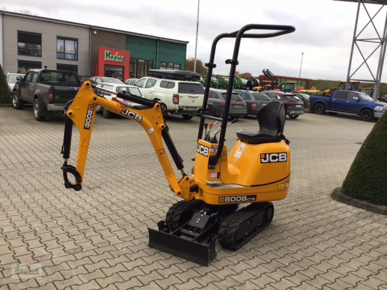 JCB 8008 CTS - Mini rýpadlo: obrázok 4 JCB 8008 CTS - Mini rýpadlo: obrázok 4