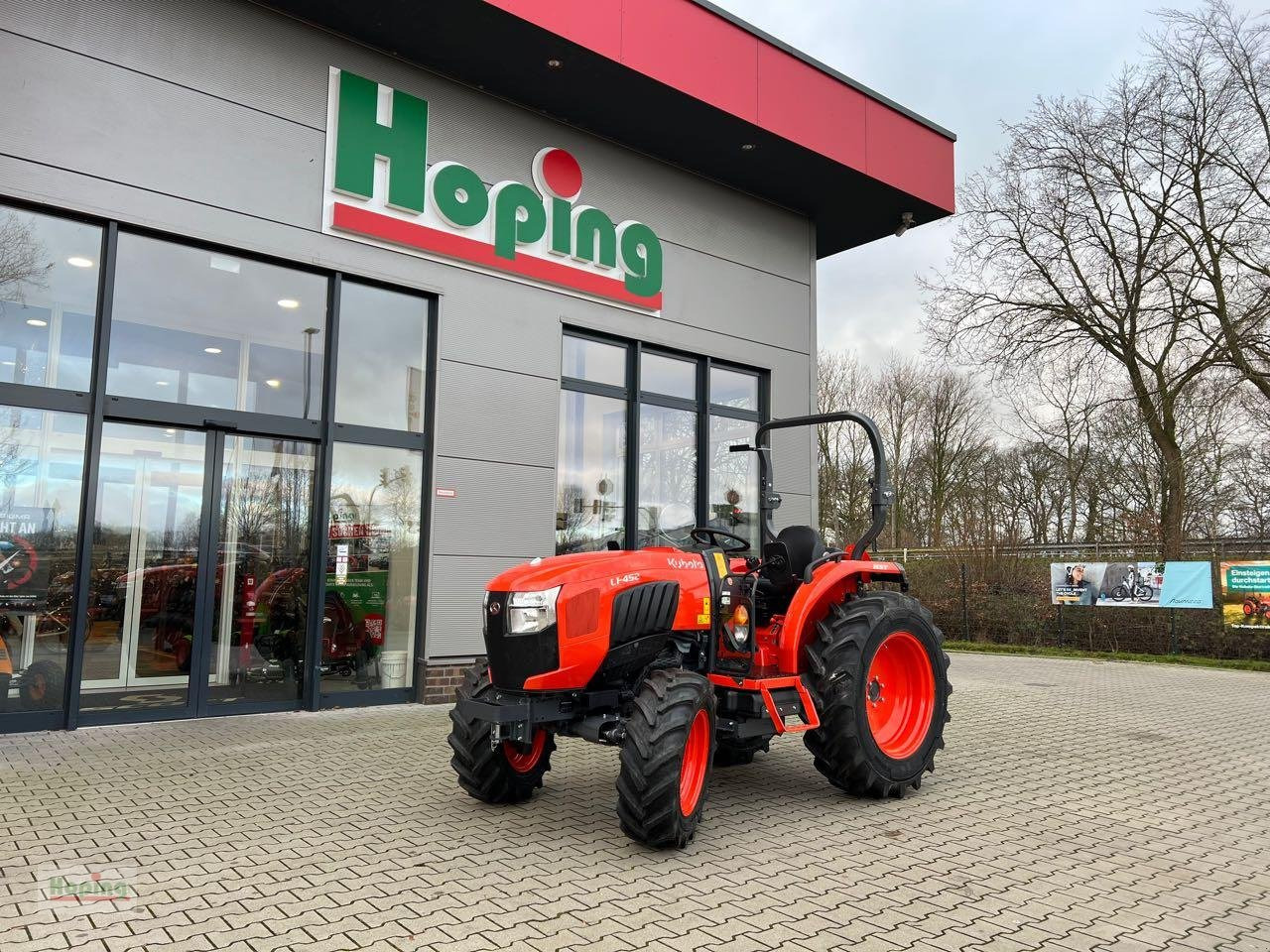 Kubota L1-452 DHW - Komunálny traktor: obrázok 1 Kubota L1-452 DHW - Komunálny traktor: obrázok 1