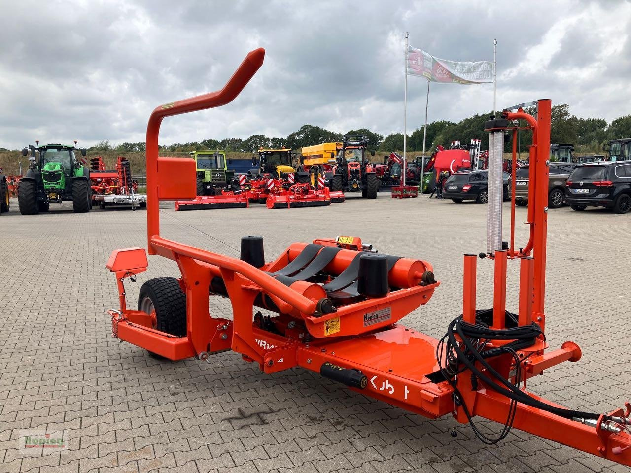 Kubota WR1400 - Obaľovací stroj: obrázok 5 Kubota WR1400 - Obaľovací stroj: obrázok 5