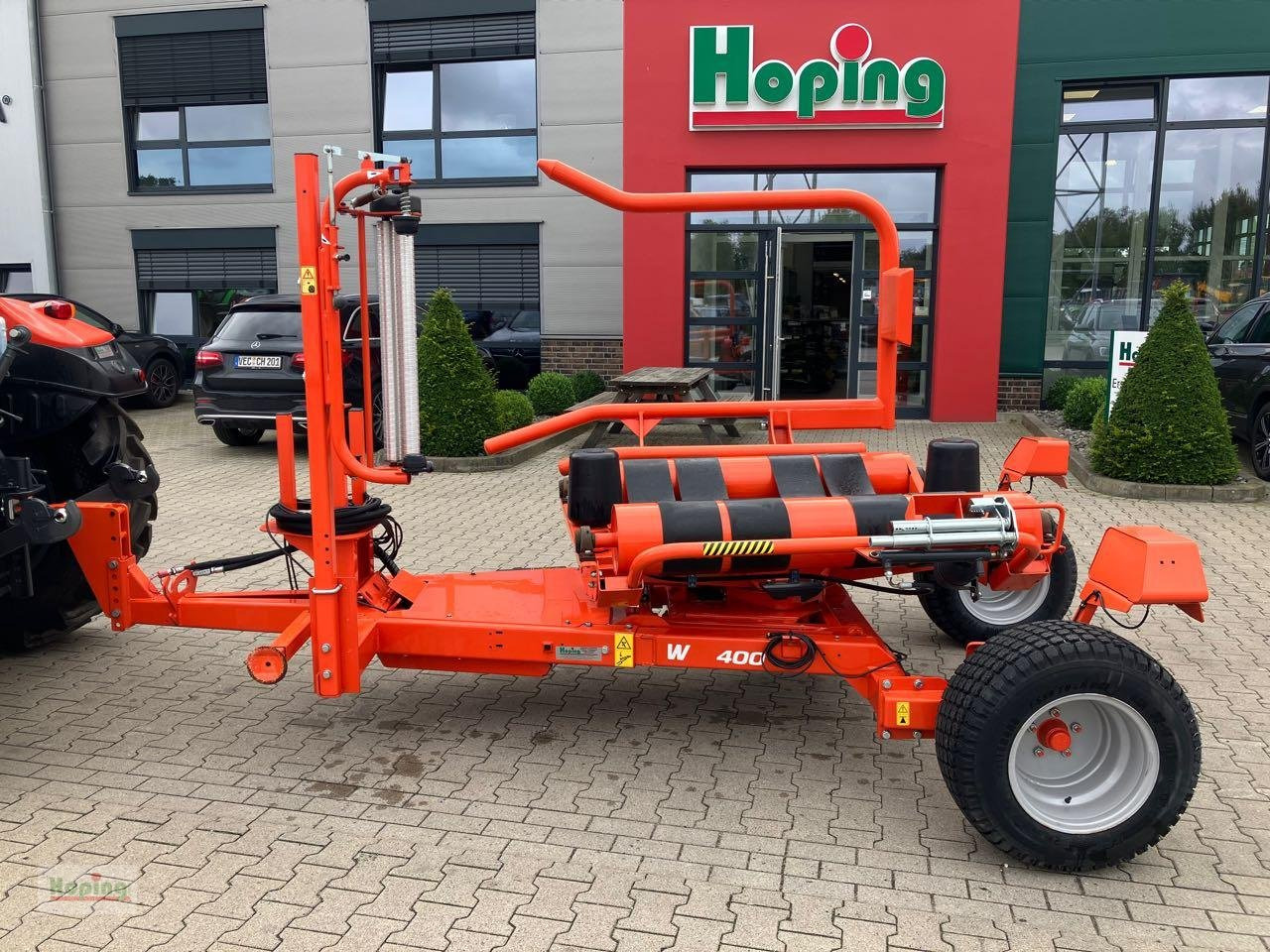 Kubota WR1400 - Obaľovací stroj: obrázok 2 Kubota WR1400 - Obaľovací stroj: obrázok 2