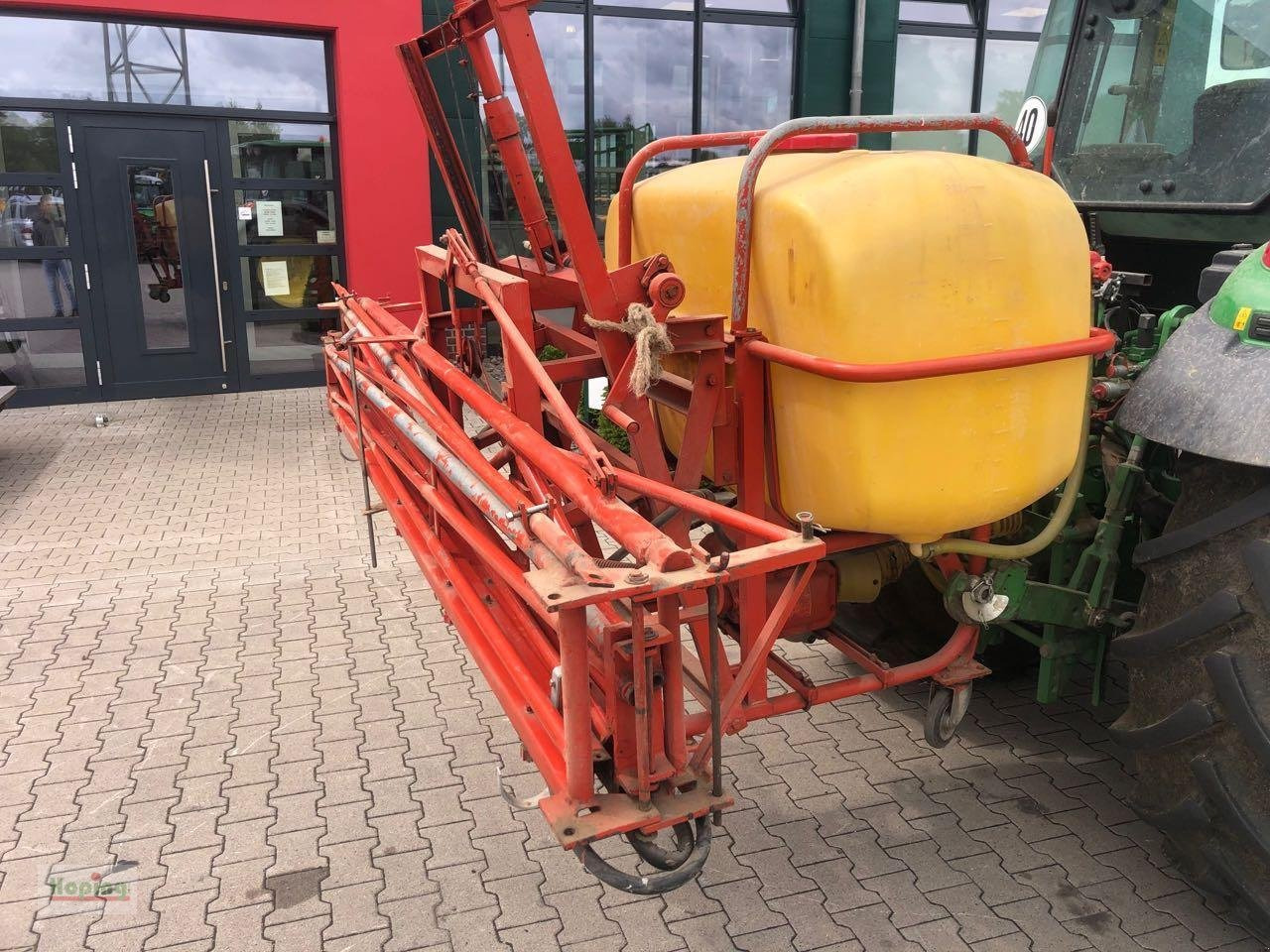 Platz 600 Liter - Postrekovač za traktor: obrázok 2 Platz 600 Liter - Postrekovač za traktor: obrázok 2