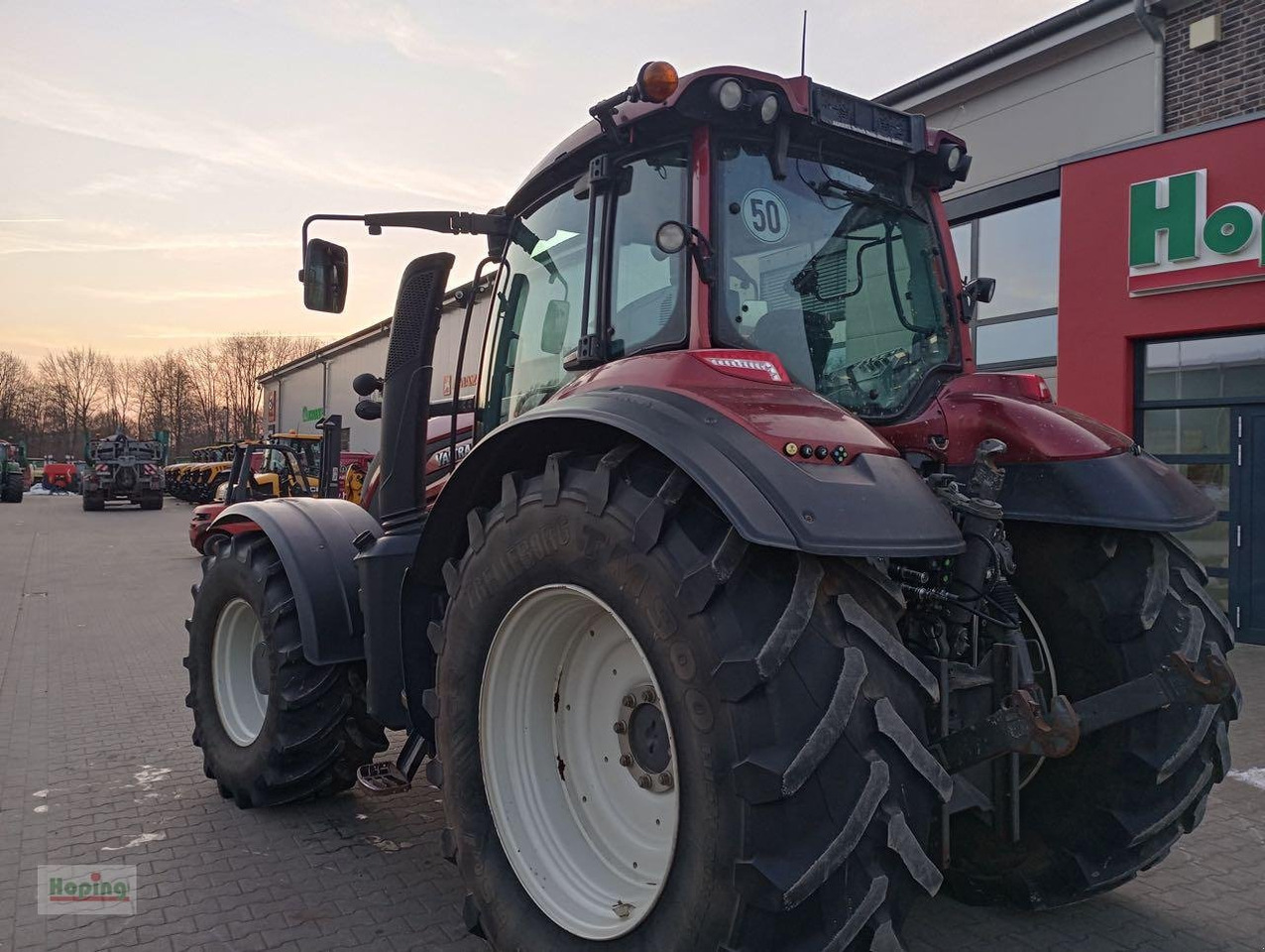 Valtra T 154 V - Traktor: obrázok 4 Valtra T 154 V - Traktor: obrázok 4
