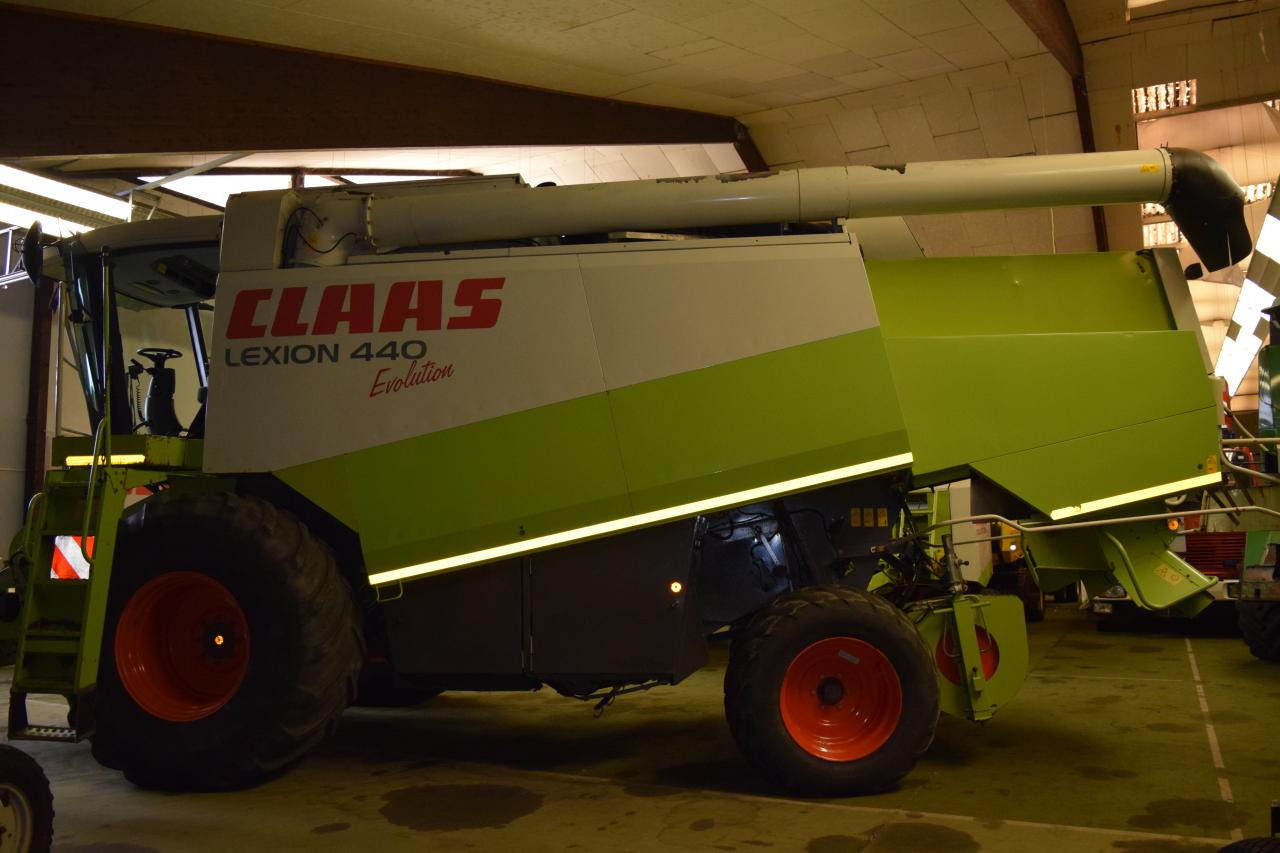 CLAAS Lexion 440 Evolution - Obilný kombajn: obrázok 3 CLAAS Lexion 440 Evolution - Obilný kombajn: obrázok 3