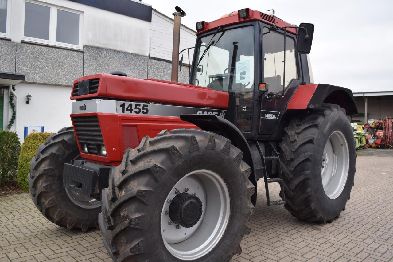 Case-IH 1455 XL A - Traktor: obrázok 4 Case-IH 1455 XL A - Traktor: obrázok 4