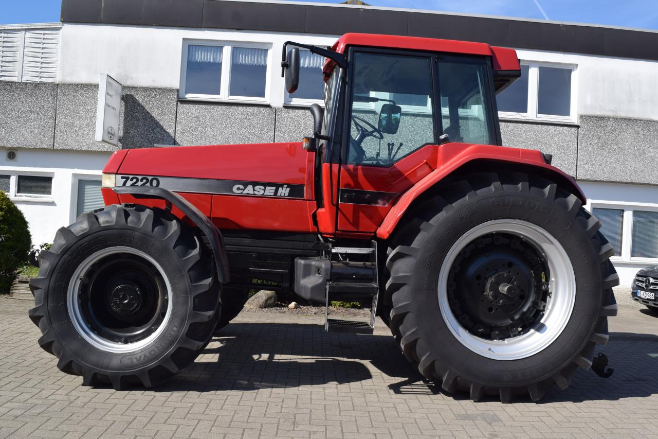 Case-IH 7220 Magnum - Traktor: obrázok 3 Case-IH 7220 Magnum - Traktor: obrázok 3