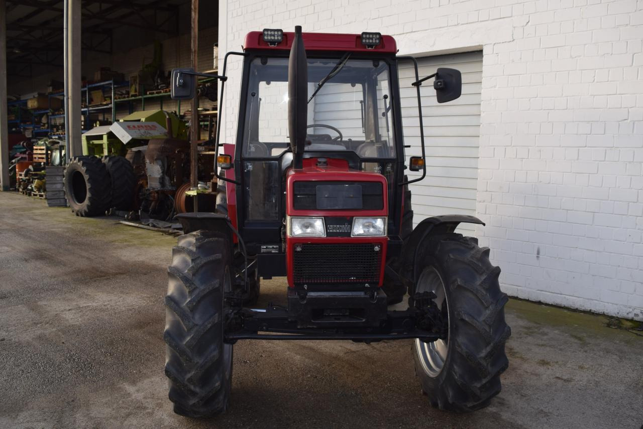 Case-IH 840 - Traktor: obrázok 5 Case-IH 840 - Traktor: obrázok 5