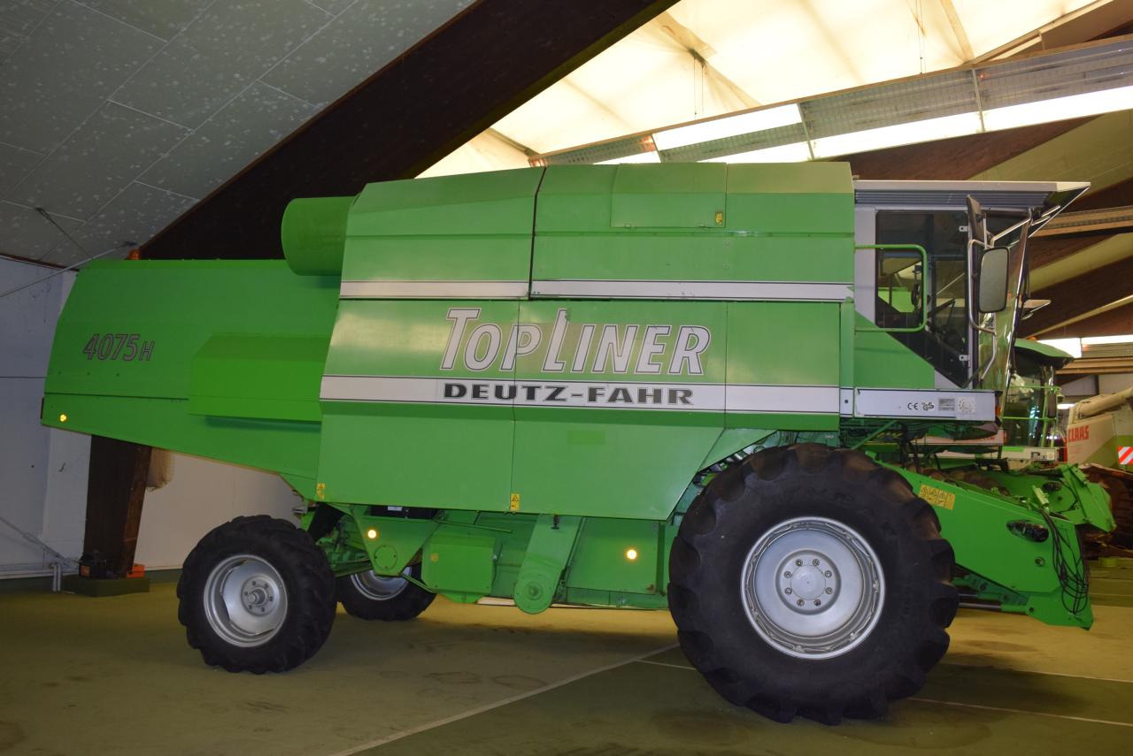 Deutz-Fahr 4075 H TopLiner - Obilný kombajn: obrázok 2 Deutz-Fahr 4075 H TopLiner - Obilný kombajn: obrázok 2