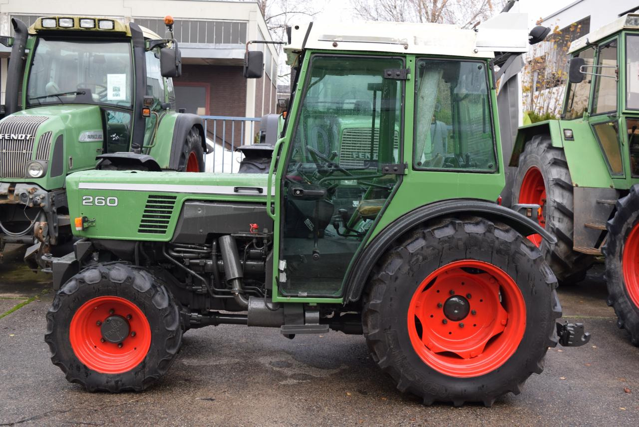 Fendt 260 V - Kultivační traktor: obrázok 2 Fendt 260 V - Kultivační traktor: obrázok 2